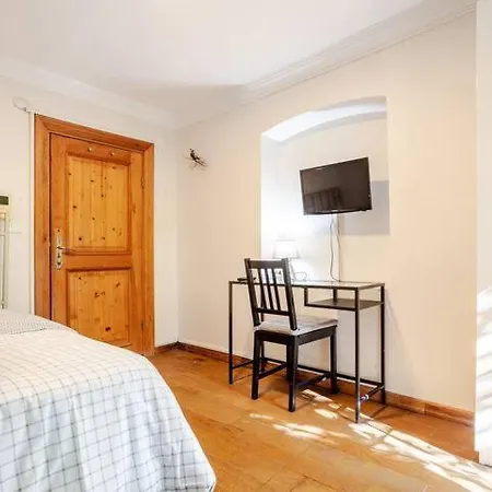 Apartment Spacious 5br, 5ba 2 Kitchens Taksim Tarlabasi Eskiomerler