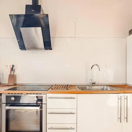 Spacious 5br, 5ba 2 Kitchens Taksim Tarlabasi